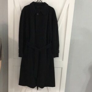 Cardinal of Canada 100% Cashmere Coat. Size 42R